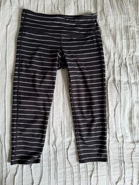Black and White Vertical Stripe Legging capris